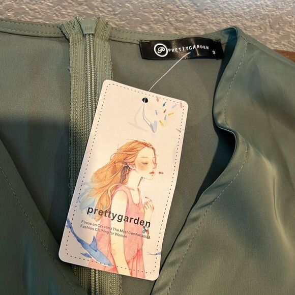 PRETTYGARDEN Satin Ruched Bodycon
Dress Twist Front V Neck Sleeveless Split Maxi - Picture 11 of 15